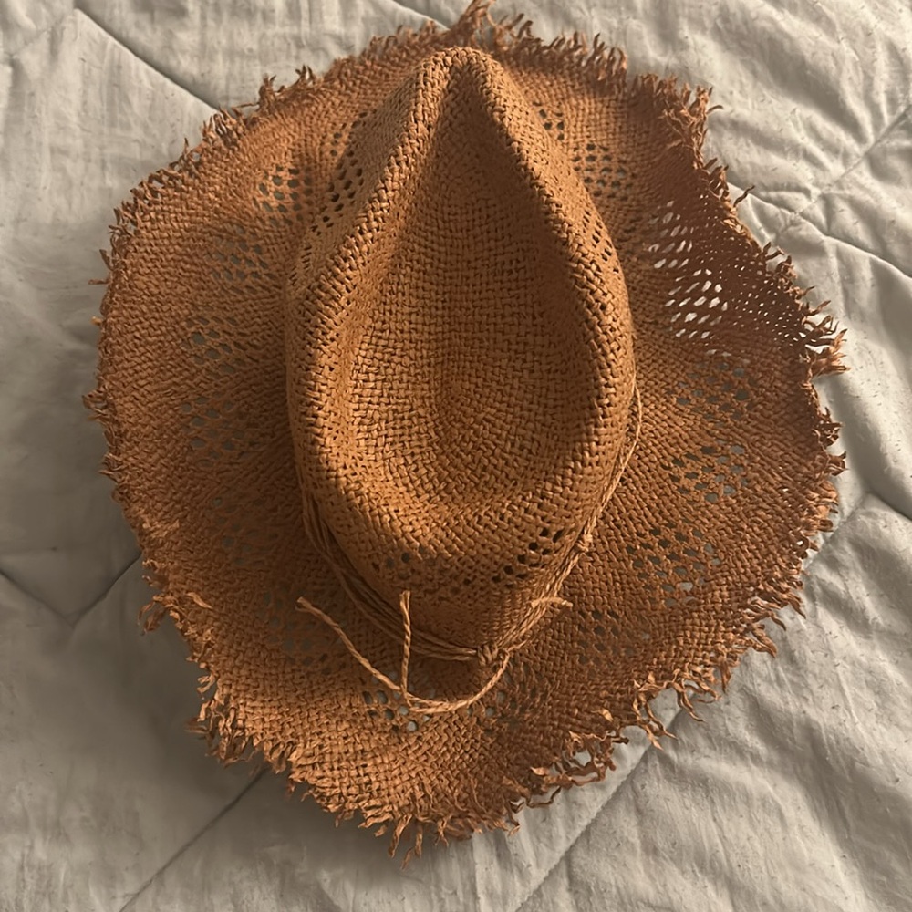 Beach hat - Picture 2 of 3